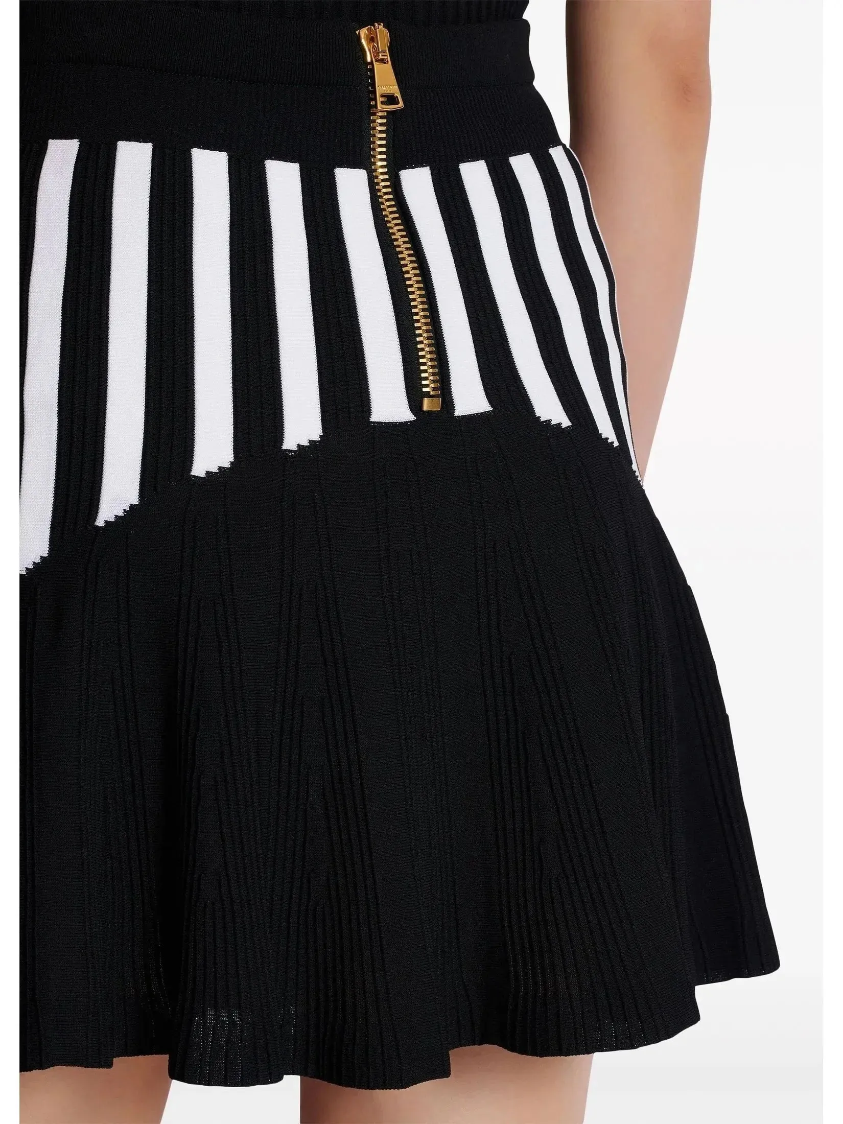 Black and White Pleated Striped Knit Skirt