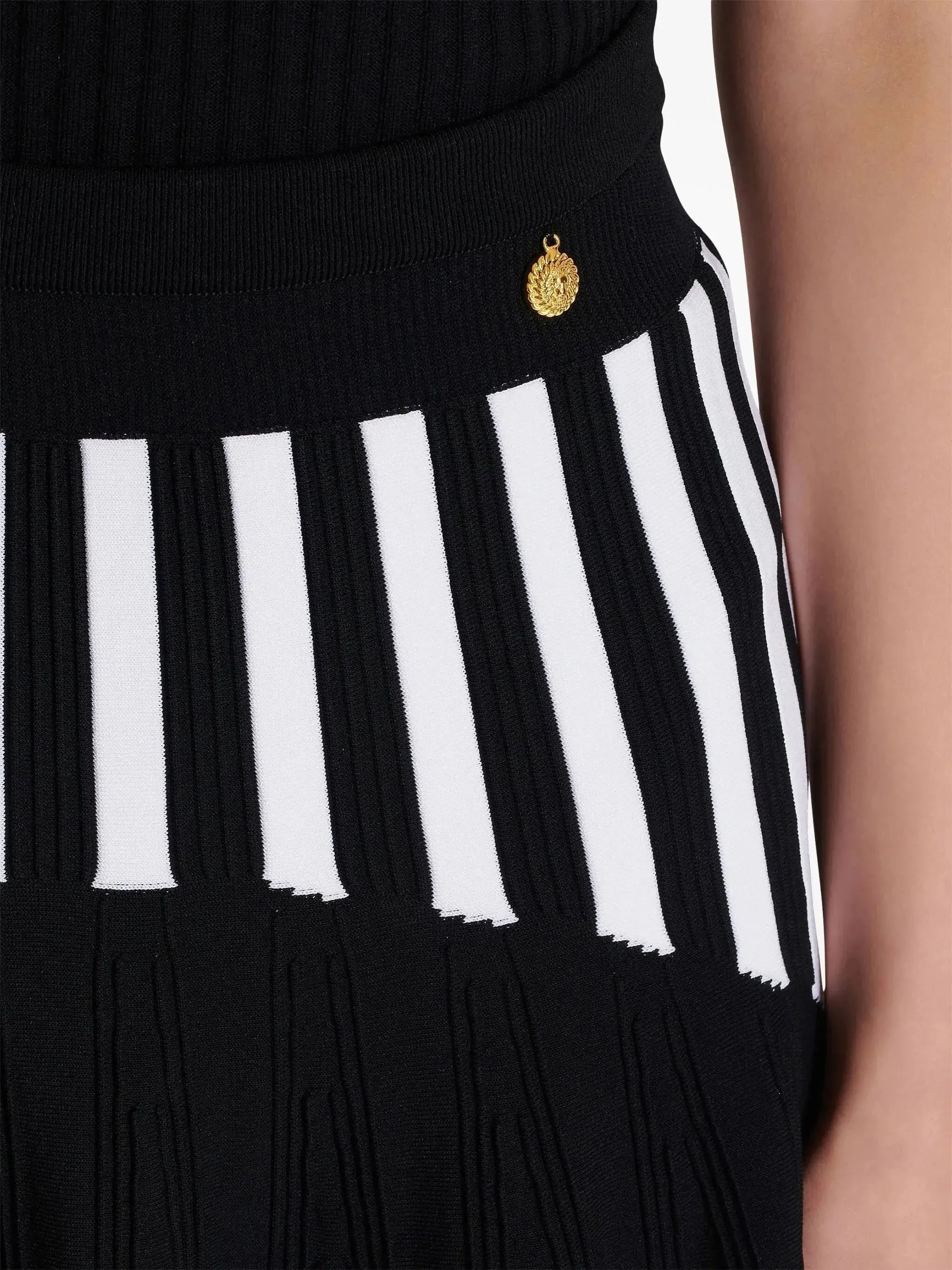 Black and White Pleated Striped Knit Skirt