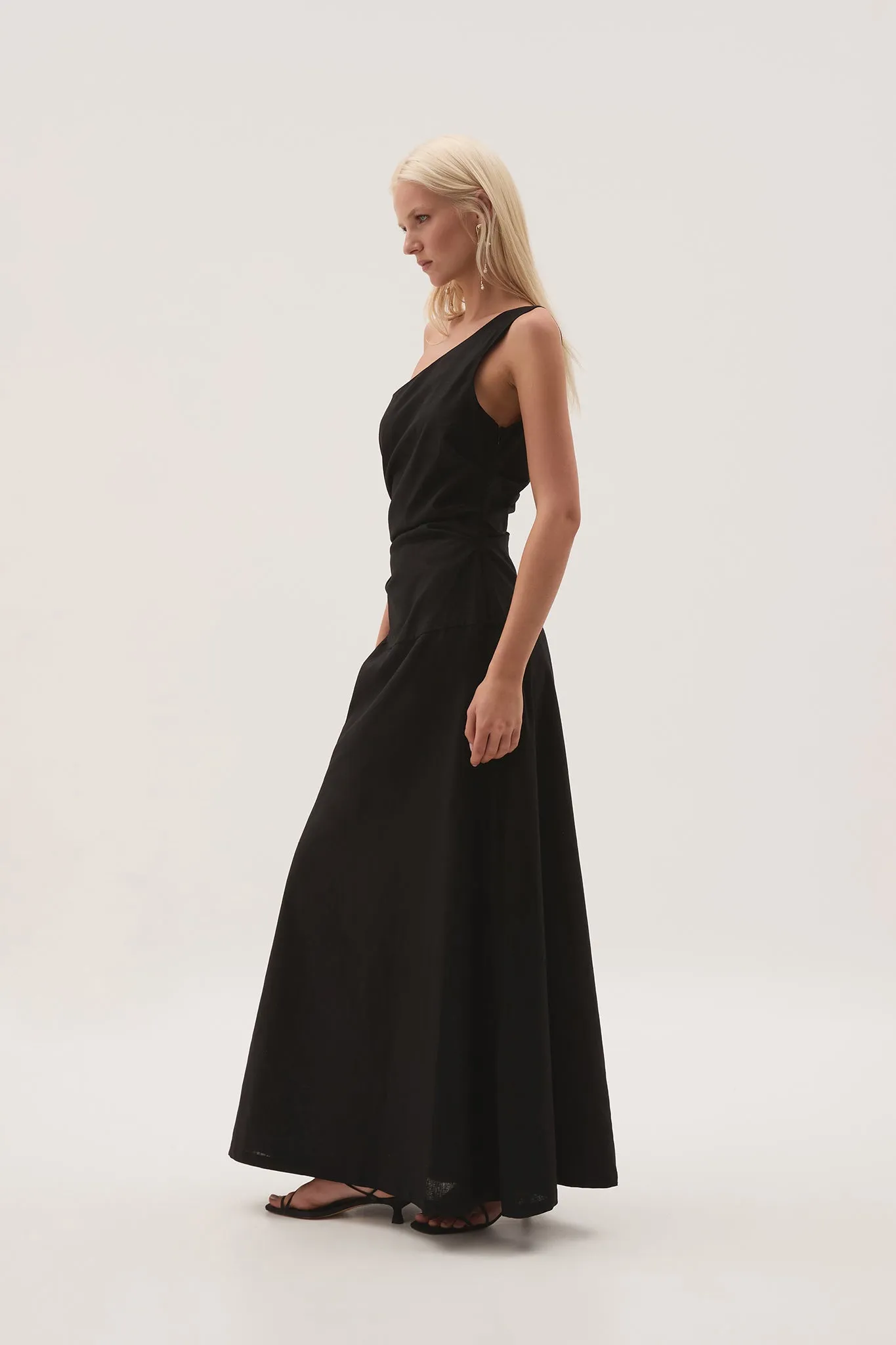 Daze One Shoulder Maxi Dress