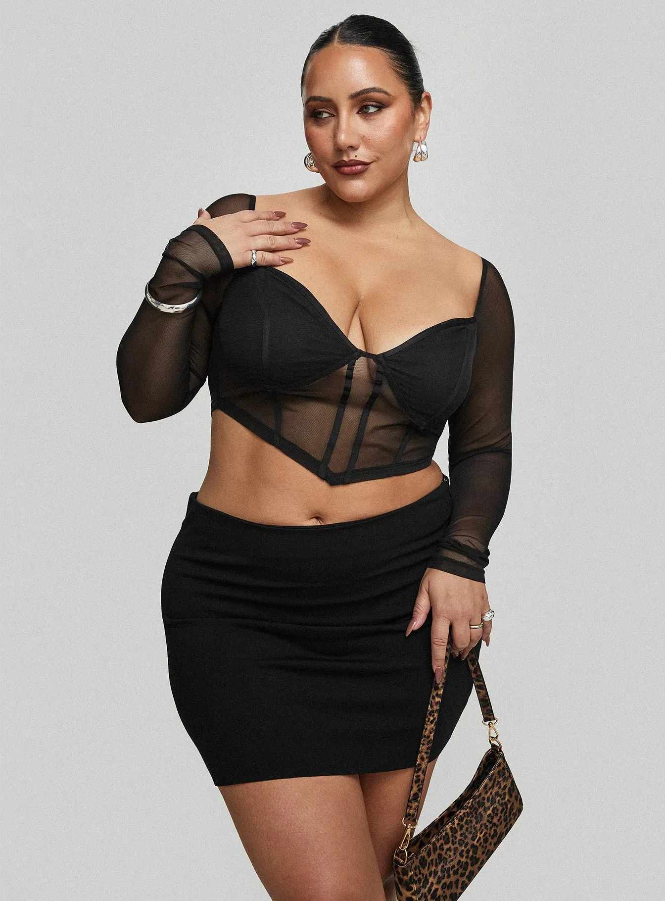 Karley Low Waist Mini Skirt Black Curve