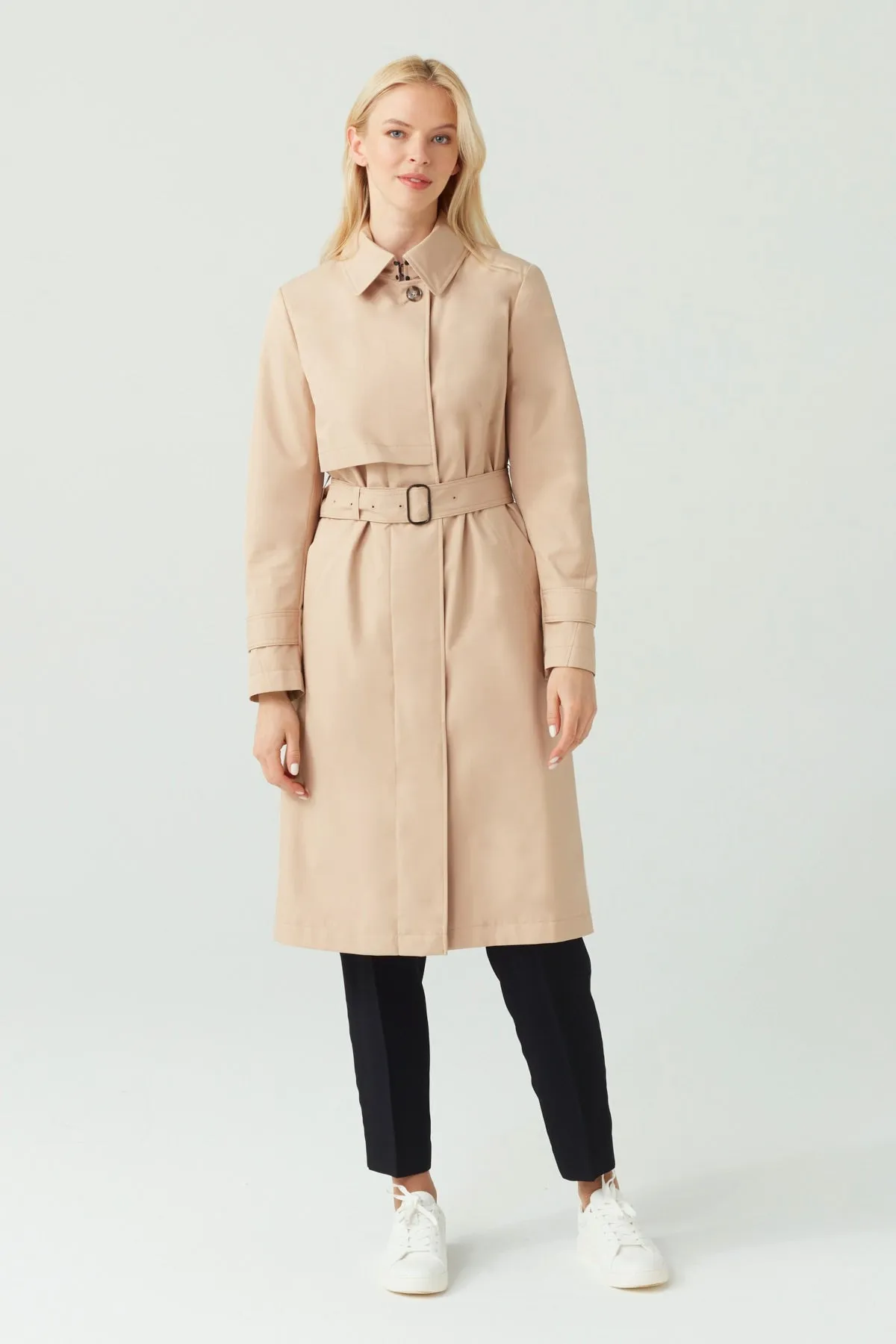 TIMELESS TRENCH COAT IN SAND