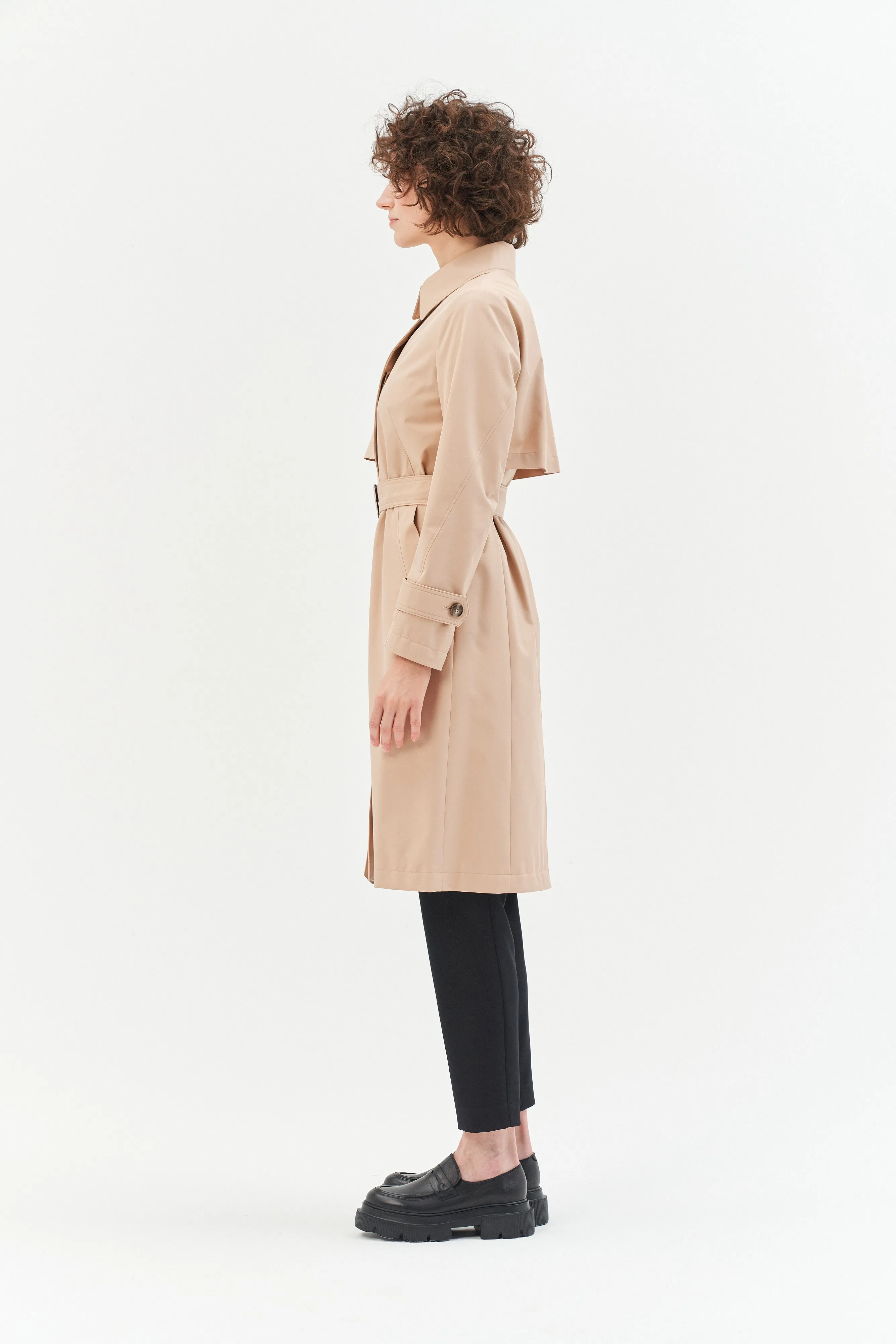 TIMELESS TRENCH COAT IN SAND